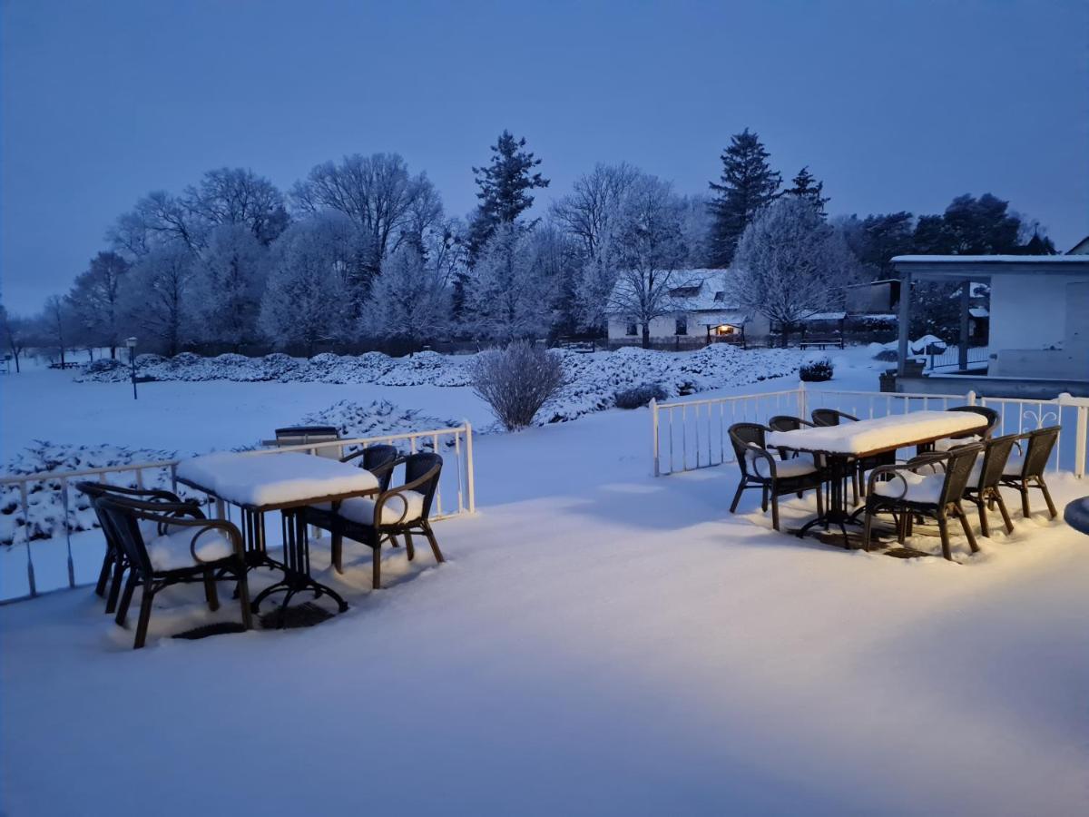 Hotel & Restaurant Haus Am See Locknitz Eksteriør bilde